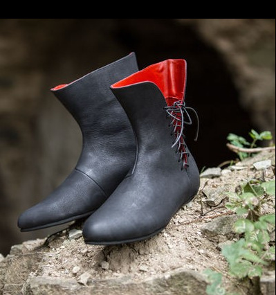 Sepatu Kulit Abad Pertengahan  - Medieval Men'S Accessories ulasan dan harga